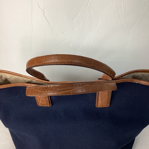 NWT MICHAEL KORS GREENWICH LARGE EAST WEST TOTE BAG NAVY CANVAS CROCO BR… - Picture 5 of 9